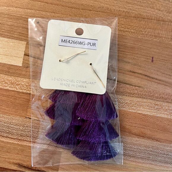 ITS SENSE Tassel Earrings - Picture 3 of 3